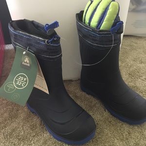 Boys snow boots